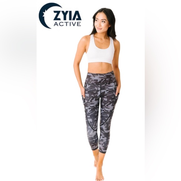 ‼️🎉Host pick - Zyia Black Pocket Light N Tight Camo Metallic Leggings Si… - Picture 1 of 10